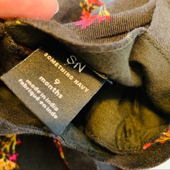 Something Navy || NWT Nordstrom Black Floral Jumper 9 months - Picture 6 of 7